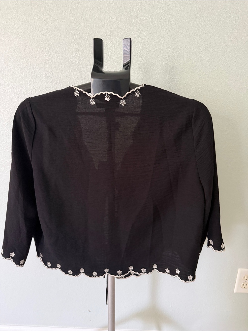 Adrianna Papell Black Top Floral Embroidery tie woven top or open cardigan - Picture 3 of 12